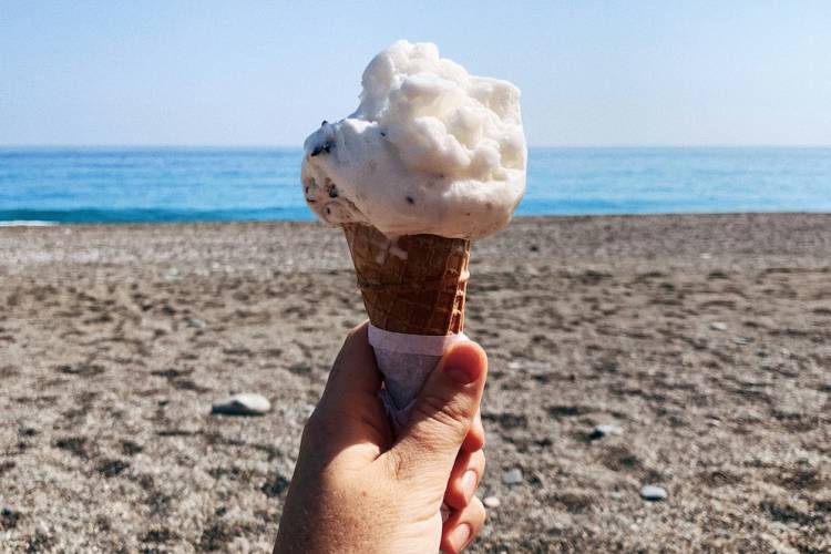 Ice cream at the beach