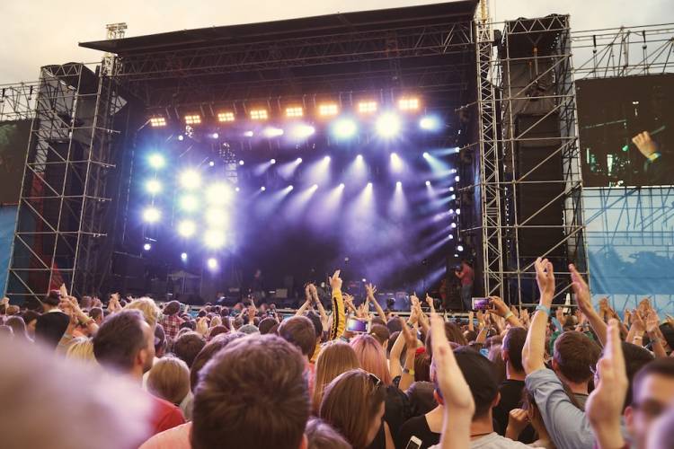 Crowd at a open air concert.